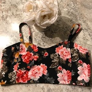 COPY - Super cute floral crop top